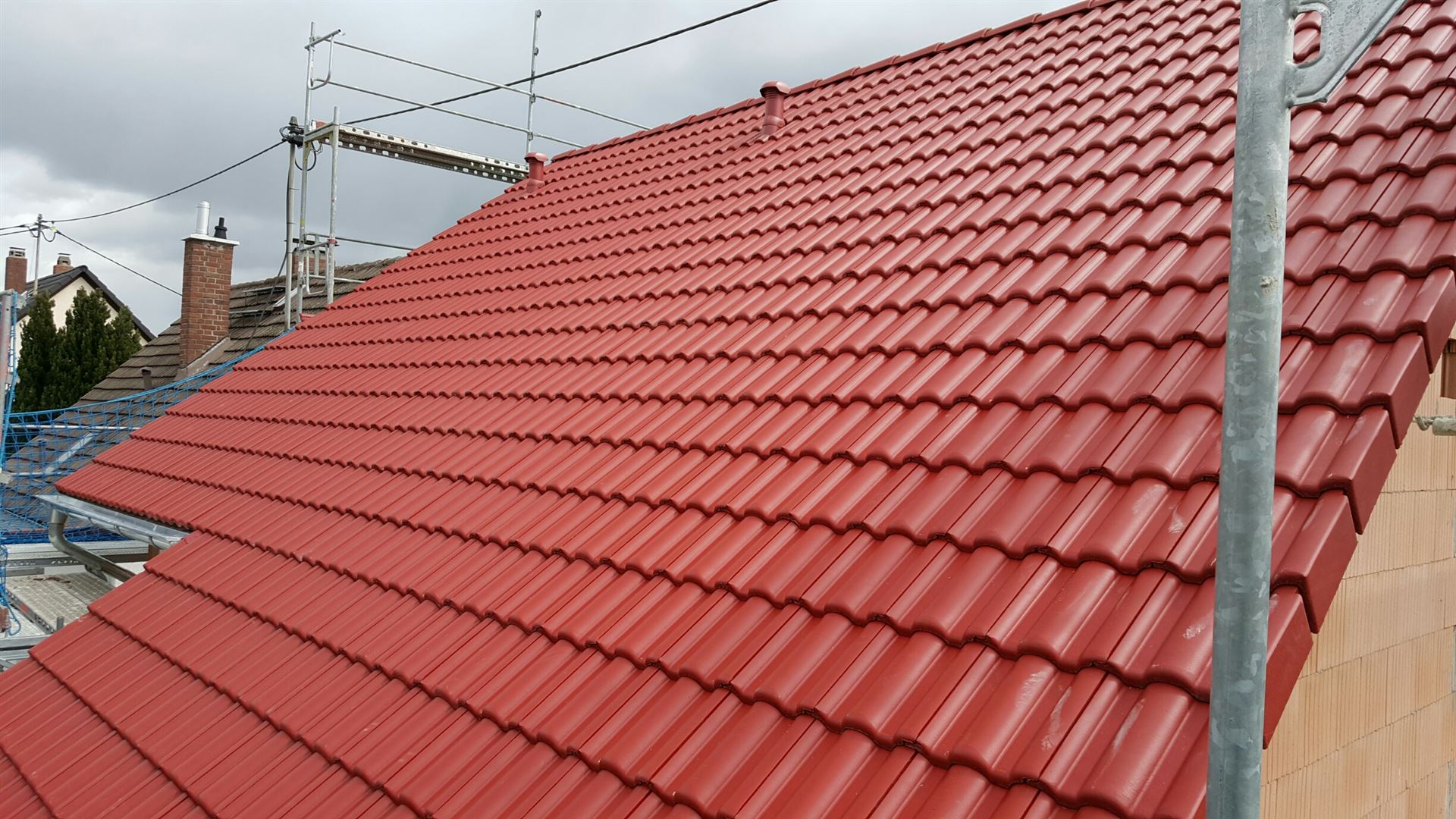 Pose de tuiles, ardoises et zinc avec Les Compagnons Moëllo à Vernon (27200)